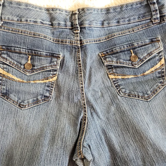 Womens Long Code Bleu size 16 jeans from Dillard's. - Picture 7 of 12